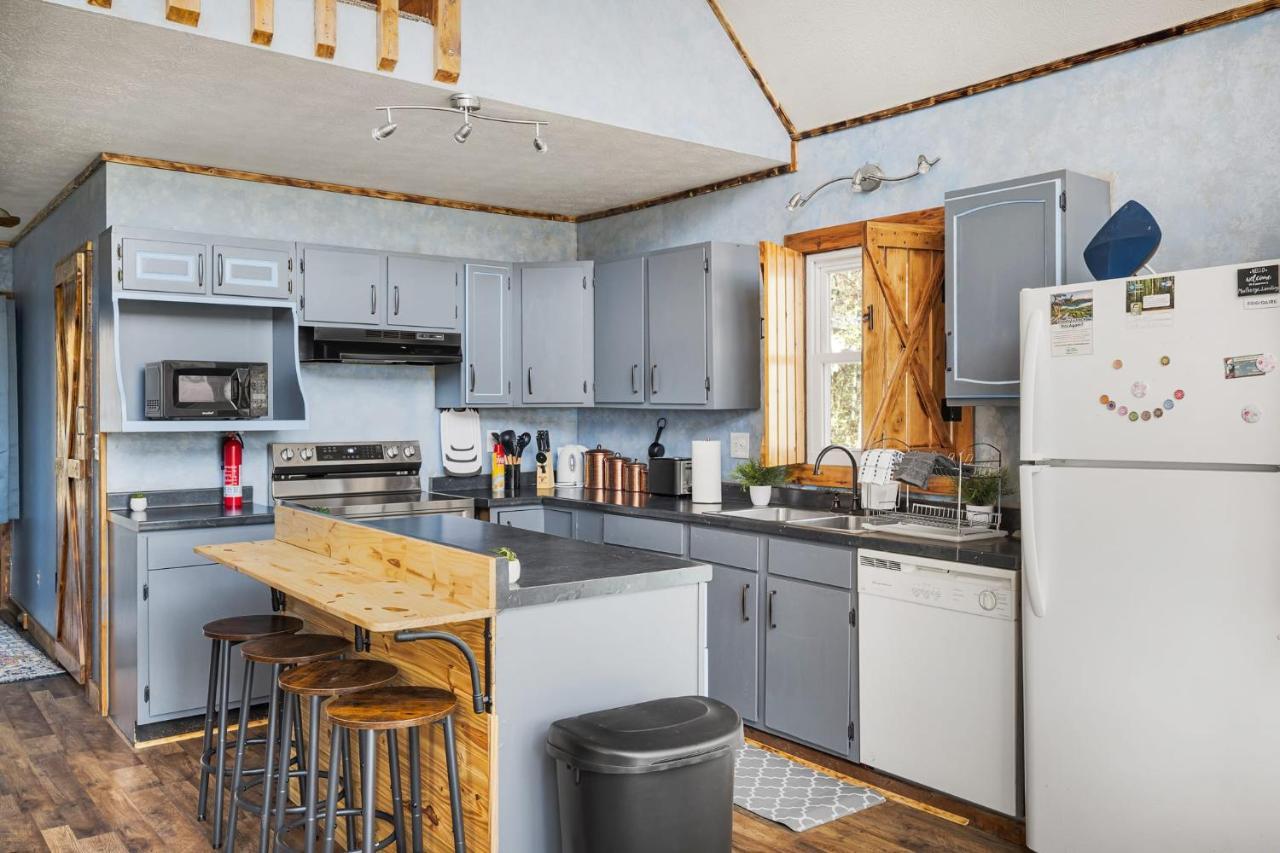 Quiet Loft Chalet Near Bryce W Hot Tub & Fire Pit Basye Εξωτερικό φωτογραφία
